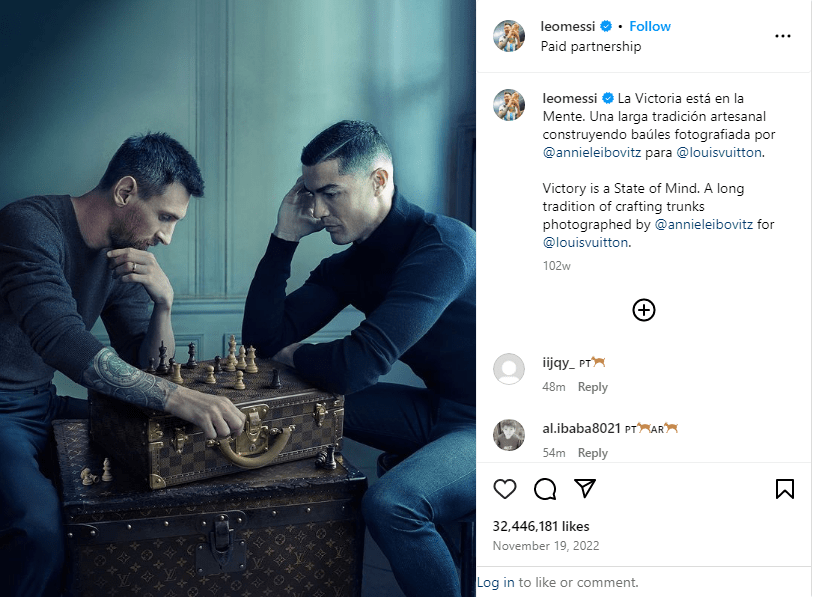 10- Ronaldo and Messi playing chess